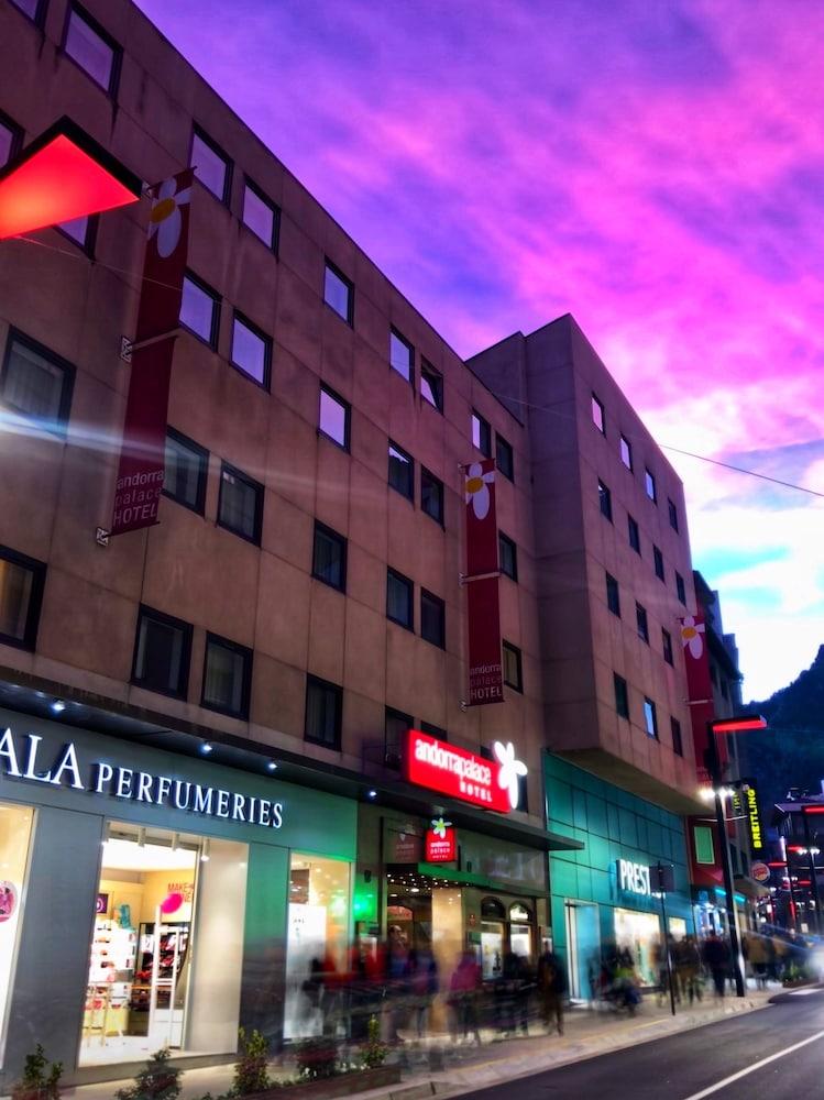 Palace 3* Andorra la Vieja